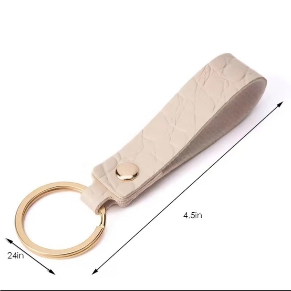 Faux Crocodile Skin Leather Light Brown Keychain with Loop - Picture 2 of 3